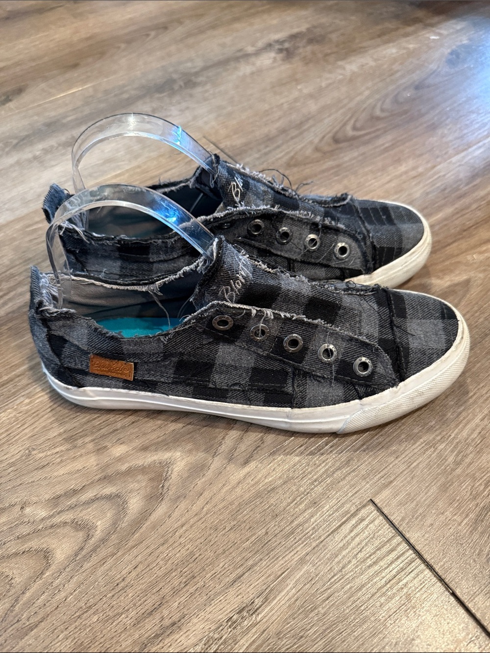 Blowfish Black Gray Plaid Sneaker Size 8.5